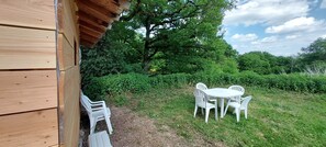 屋外ダイニングエリア