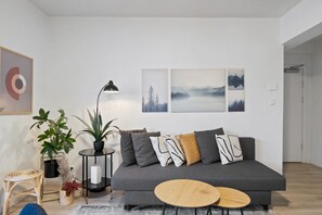 Transform your living area into a cozy sleeping space in seconds with this practical and comfortable sofa bed.
