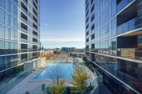 Relax by the open-air complex pool—visible directly from the lounge for a refreshing resort-style vibe.