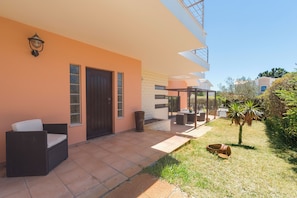 Vista Exterior - Entrada Principal