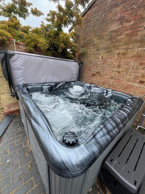 hot tub