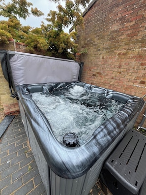 hot tub