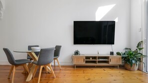 Dining space for 4