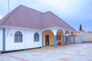 Esterni