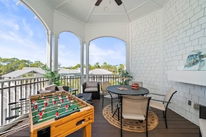 Outdoor hangout - one of many outdoor spaces here!