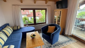 Ferienwohnung für 2 Personen im OG, 46 qm, 1 Schlafzimmer, 1 Wohnküche-Wohnzimmer