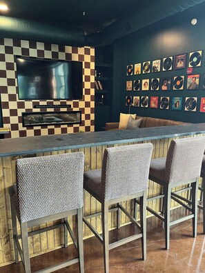 Bar (in der Unterkunft)