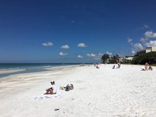 Siesta Key beach 9-min walk, Siesta Key Village 4BR