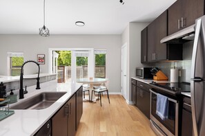 A fully equipped kitchen