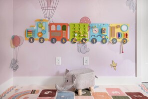 Here is the kids room with lot of toy for your lovely little ones!