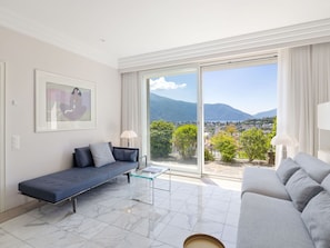 Meubles, Design Intérieur, Sol, Sol, Canapé, Plafond, Salon, Pièce, Chaise, Appartement