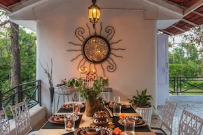 Outdoor dining
