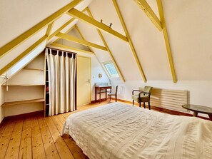 Chambre 1, lit double 140