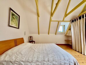 Chambre 1, lit double 140
