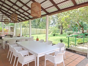 Outdoor dining