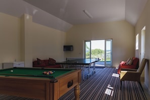 Games Room (2)