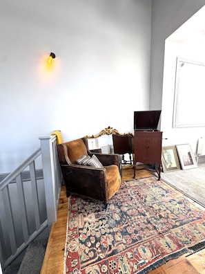 Living Room / Lounge