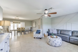 Living Room | Smart TV | Ceiling Fans