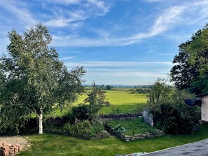 Far reaching views across Cotswolds countryside