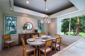 Dining room seating for 8.