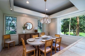 Dining room seating for 8.