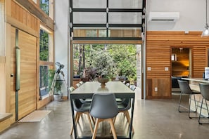 Enjoy Bringing the Mountain Modern Home and Peaceful Mountain Setting Together