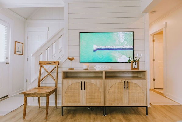 55" Samsung Frame TV l YouTube TV available for "cable"