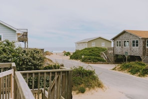 2 houses btw. "Permanent Vacation" + the beach l Gate at top of the steps