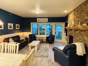Cozy evenings overlooking Lake Superior 