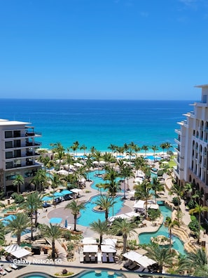 Valencia Resort & Spa