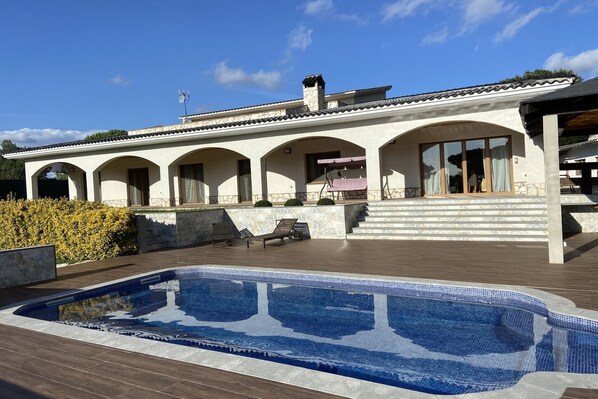 Extérieur maison de vacances [été]