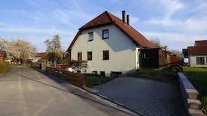 Parkplatz vorhanden