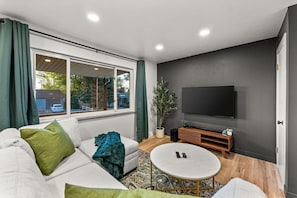 Bright and welcoming living room