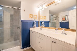 Primary King Ensuite Bath