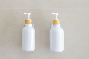 Équipements de salle de bain