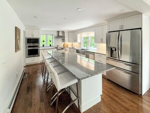 Bright and spacious kitchen