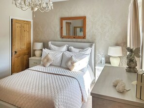 Double bedroom | Lavender Cottage, Frinton-on-Sea