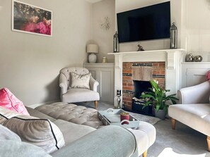 Living area | Lavender Cottage, Frinton-on-Sea