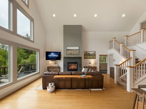 Spacious and well laid out living room