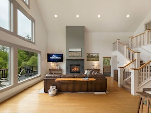 Spacious and well laid out living room