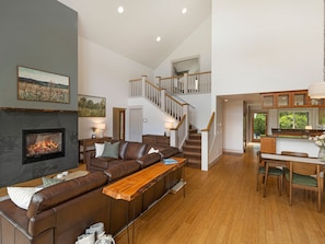 Open concept living, kitchen and dining room