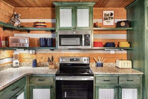 Fully equipped kitchen – cook up your favorite meals!