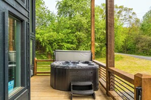 Bain à remous extérieur