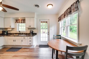 Dining Area | Dishware/Flatware