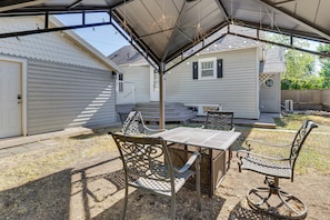 Private Backyard | Gazebo | Fire Pit Table | Gas Grill