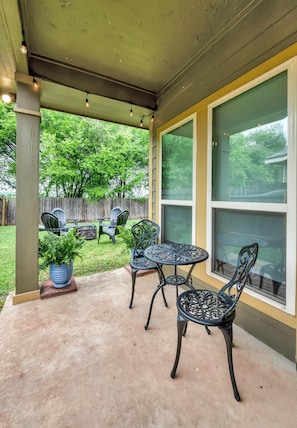 Outdoor dining