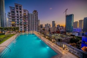 Experience the beauty of the city at twilight from our rooftop pool – the perfect way to end the day