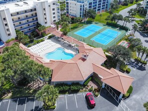 Aerial view of the amenities.