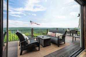 Huge Doors Open Up To Deck. Great for Summer Nights
