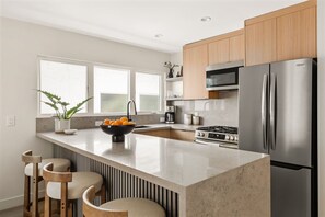 Modern and sleek kitchen.